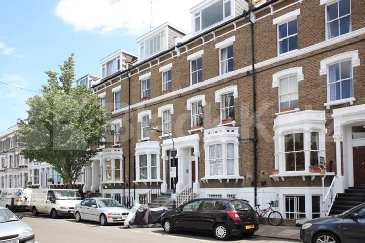 			NEW INSTRUCTION, 2 Bedroom, 1 bath, 1 reception Flat			 Gratton Road, Shepherds Bush